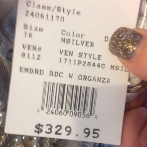 Beautiful Prom Dress - Picture 5 of 8